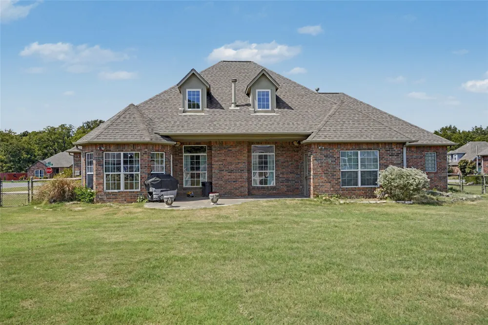 6833 S 302nd EastAvenue Broken Arrow, OK 74014