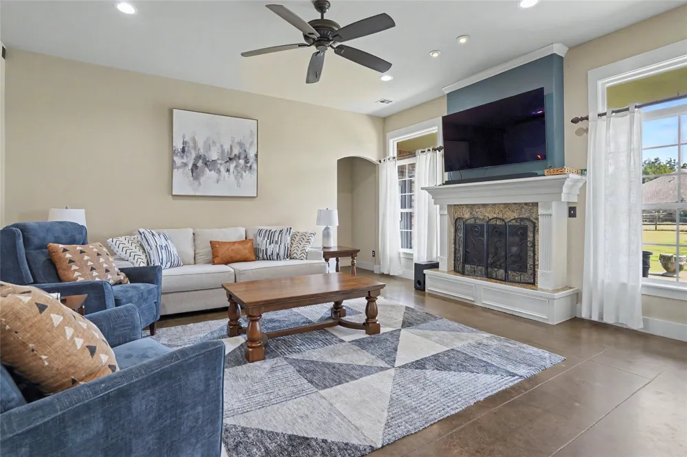 6833 S 302nd EastAvenue Broken Arrow, OK 74014