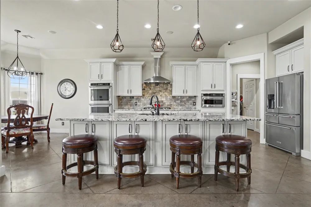 6833 S 302nd EastAvenue Broken Arrow, OK 74014