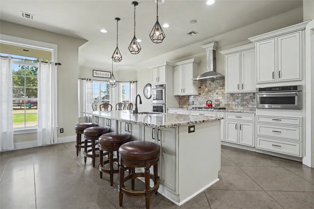6833 S 302nd EastAvenue Broken Arrow, OK 74014