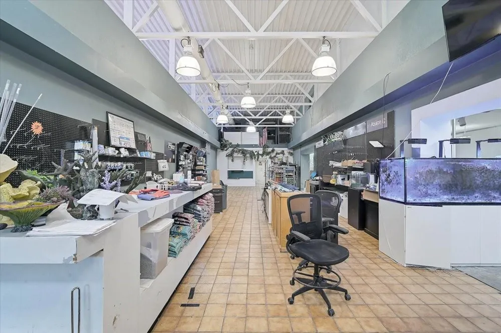 2160 GULF GATE DRIVE Sarasota, FL 34231