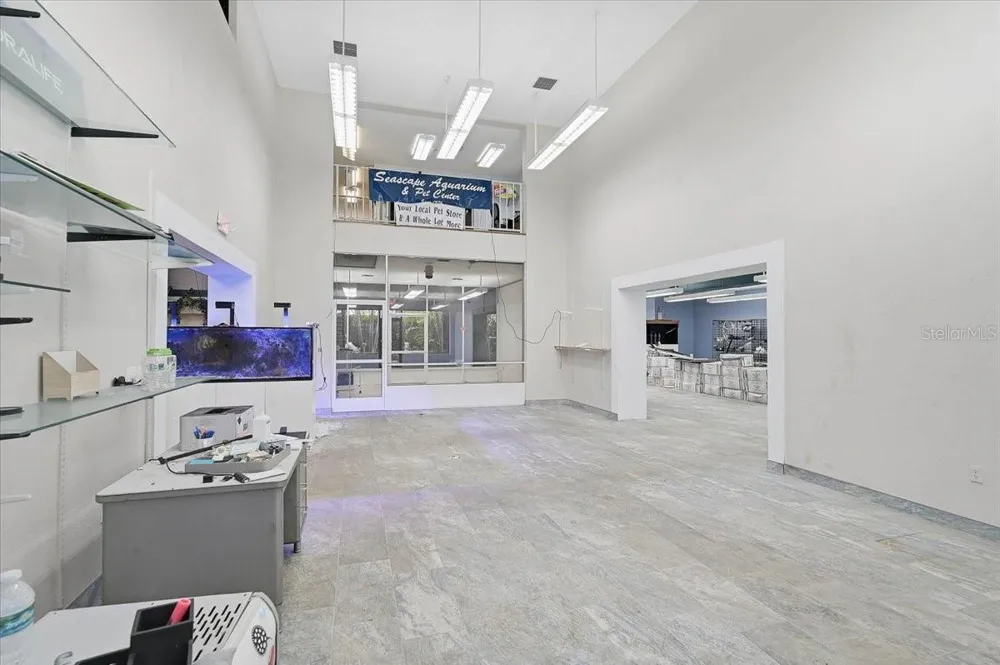 2160 GULF GATE DRIVE Sarasota, FL 34231