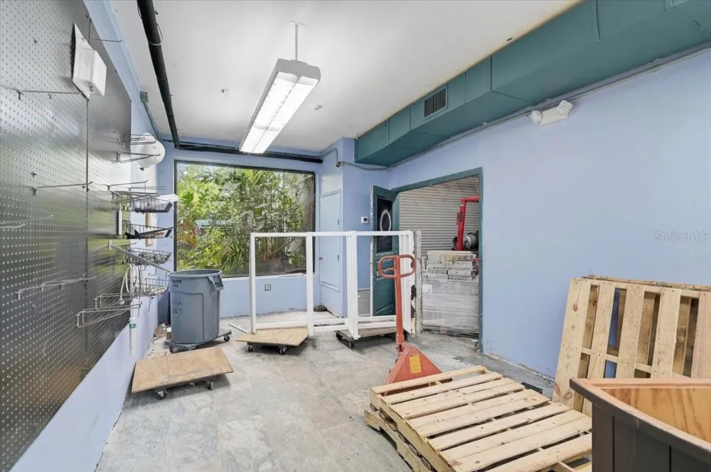 2160 GULF GATE DRIVE Sarasota, FL 34231