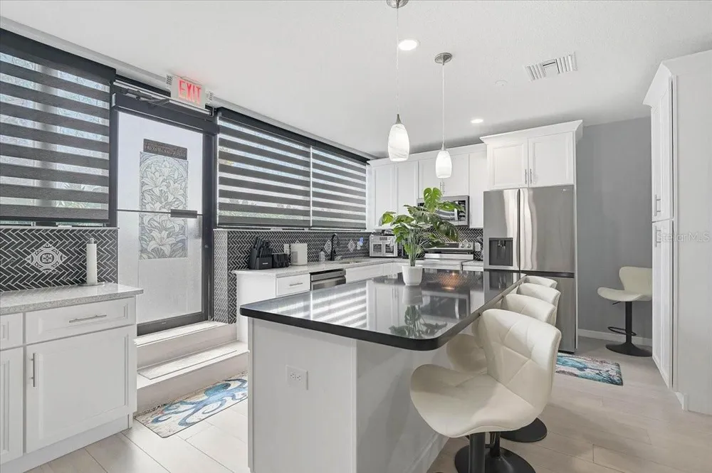 2160 GULF GATE DRIVE Sarasota, FL 34231