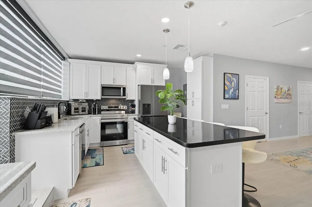 2160 GULF GATE DRIVE Sarasota, FL 34231