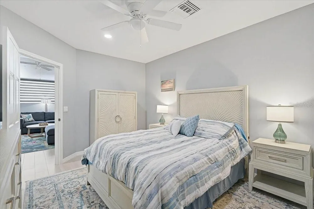 2160 GULF GATE DRIVE Sarasota, FL 34231