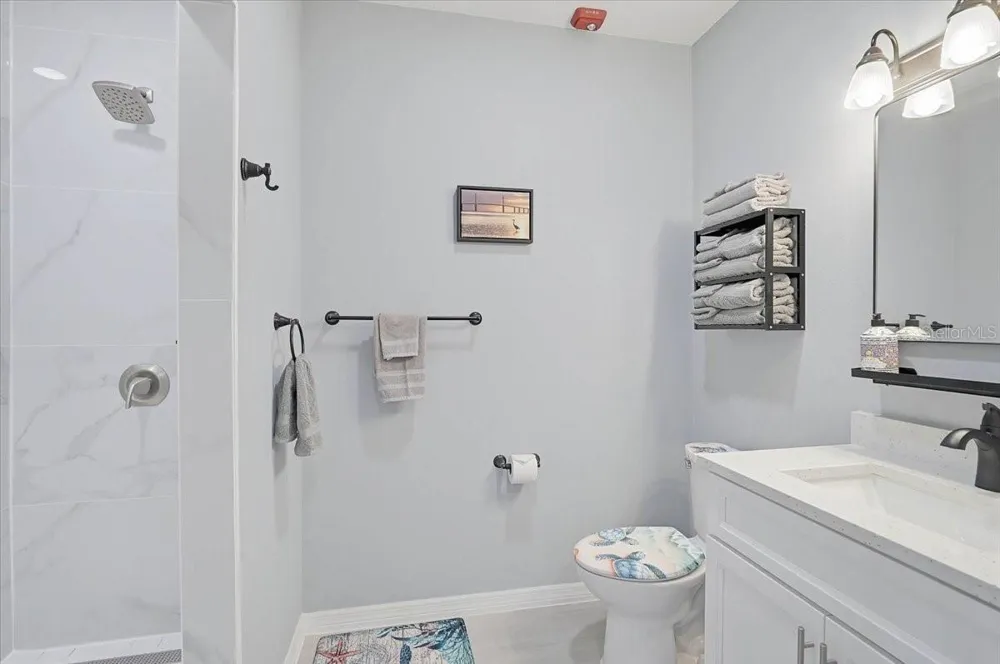 2160 GULF GATE DRIVE Sarasota, FL 34231