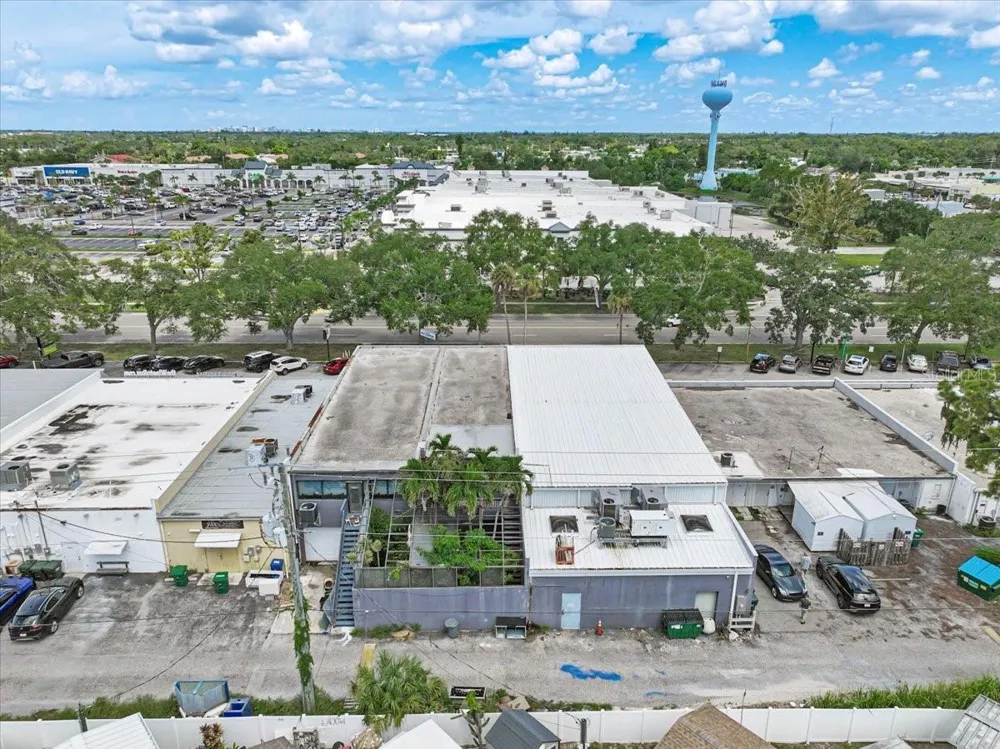 2160 GULF GATE DRIVE Sarasota, FL 34231