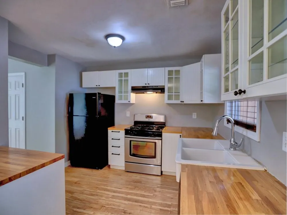3539 Kennesaw Station Drive NW Kennesaw, GA 30144