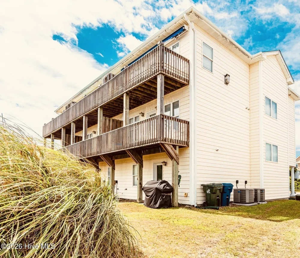 202 W Dobbs Street #C Atlantic Beach, NC 28512