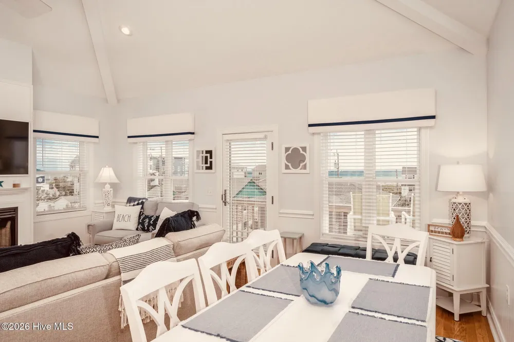 202 W Dobbs Street #C Atlantic Beach, NC 28512