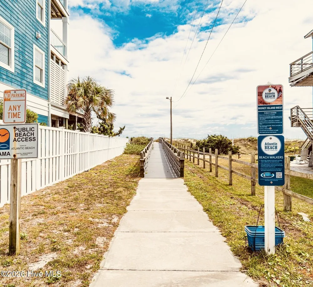 202 W Dobbs Street #C Atlantic Beach, NC 28512