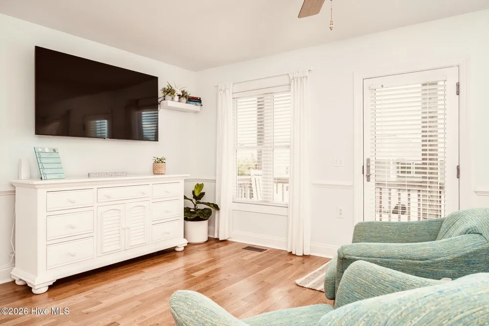 202 W Dobbs Street #C Atlantic Beach, NC 28512