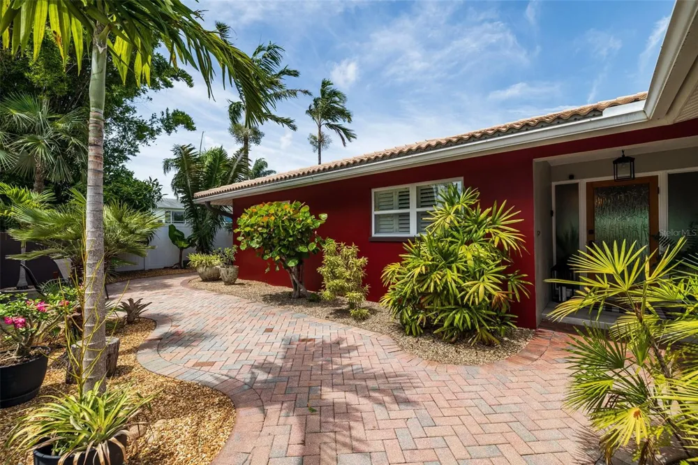 4501 37TH STREET S St Petersburg, FL 33711