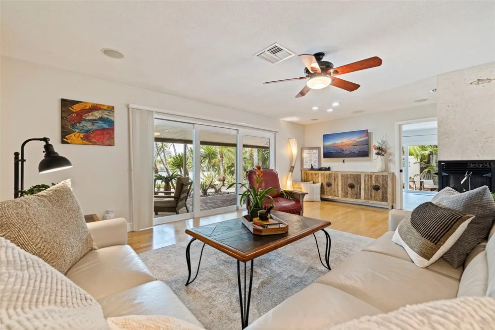 4501 37TH STREET S St Petersburg, FL 33711