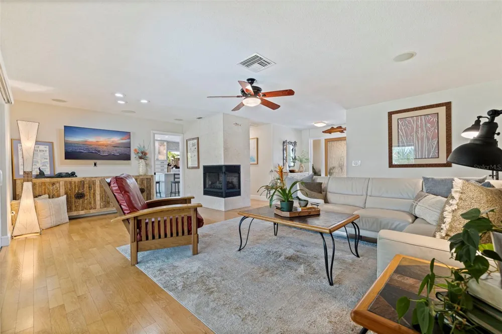 4501 37TH STREET S St Petersburg, FL 33711