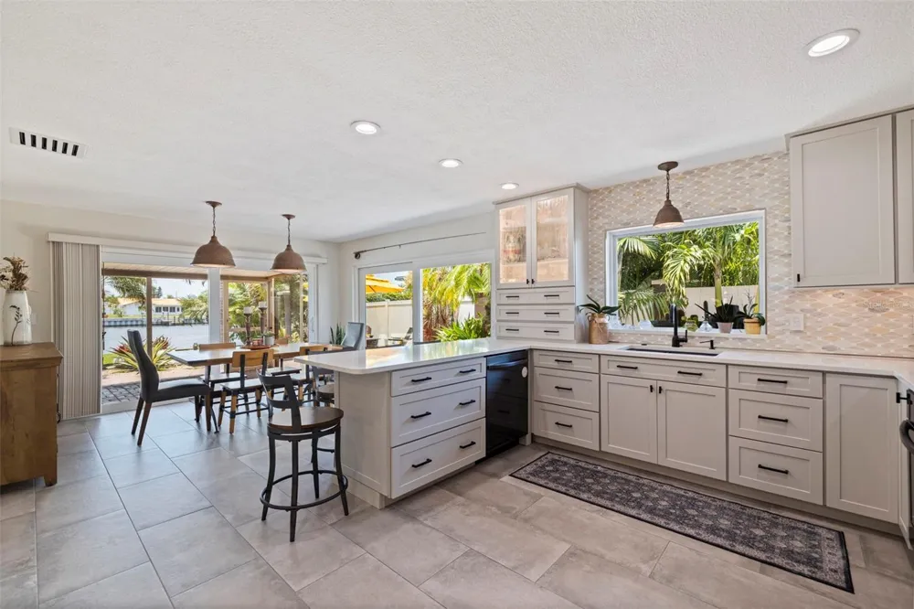 4501 37TH STREET S St Petersburg, FL 33711