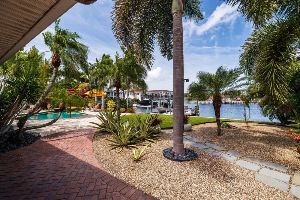 4501 37TH STREET S St Petersburg, FL 33711