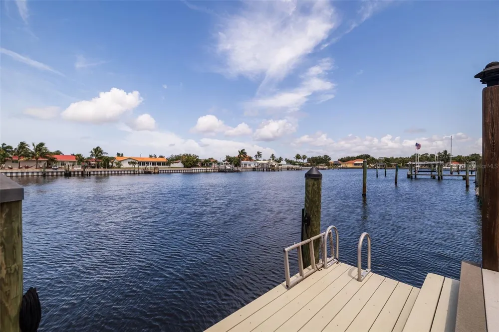 4501 37TH STREET S St Petersburg, FL 33711