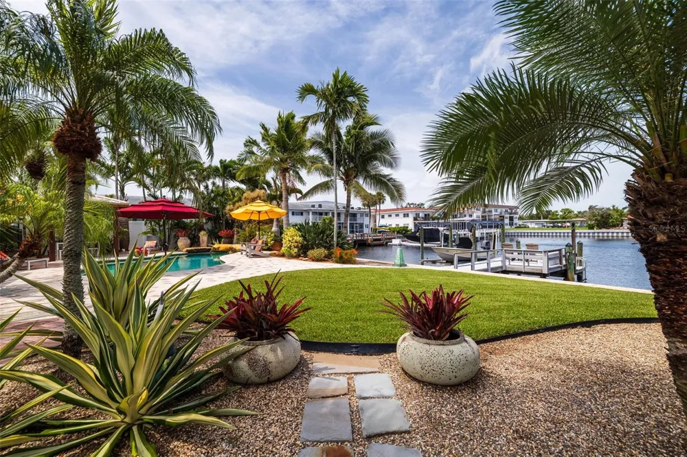 4501 37TH STREET S St Petersburg, FL 33711