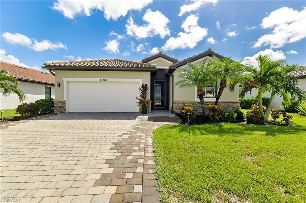 11921 Arbor Trace Drive Fort Myers, FL 33913