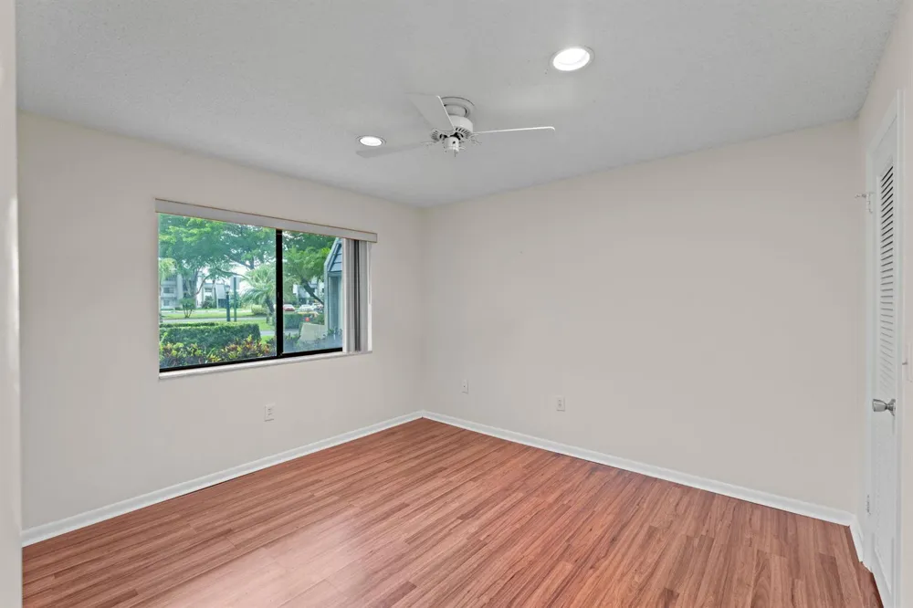 4822 ESEDRA COURT #106 Lake Worth, FL 33467