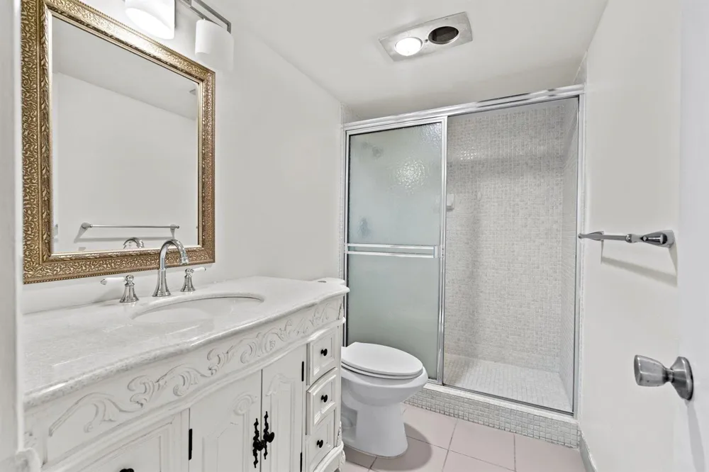 4822 ESEDRA COURT #106 Lake Worth, FL 33467
