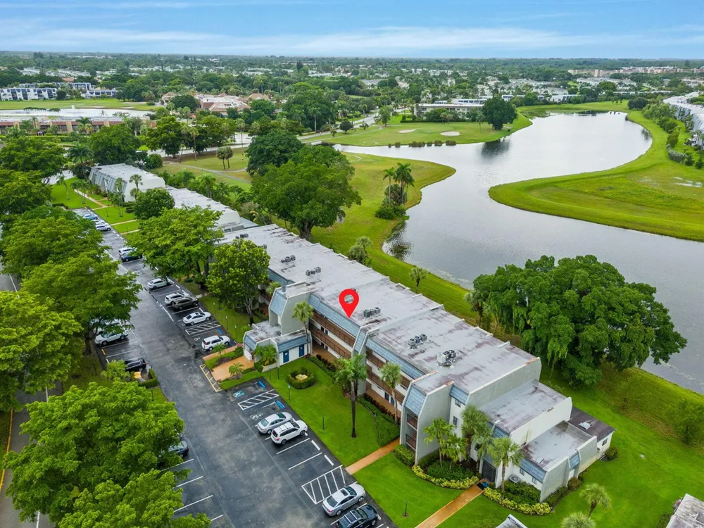 4822 ESEDRA COURT #106 Lake Worth, FL 33467