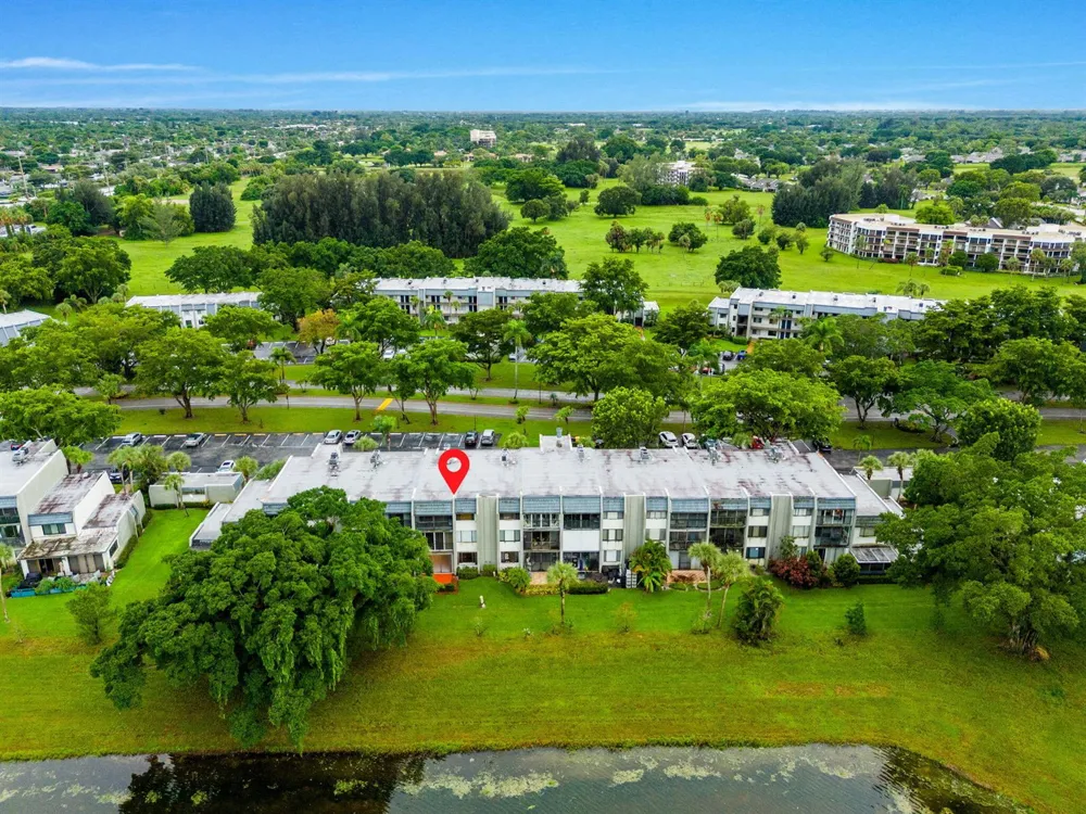 4822 ESEDRA COURT #106 Lake Worth, FL 33467