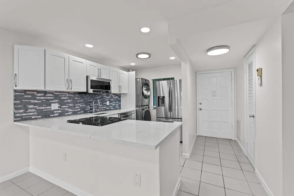 4822 ESEDRA COURT #106 Lake Worth, FL 33467
