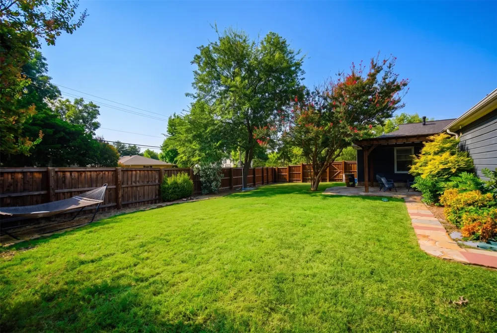 346 Classen Drive Dallas, TX 75218