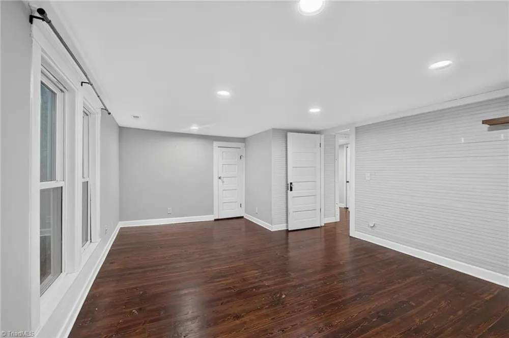 413 W Main Street Cleveland, NC 27013