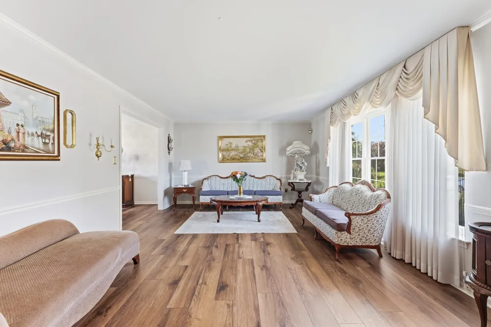 5 Split Rail Lane Marlton, NJ 08053