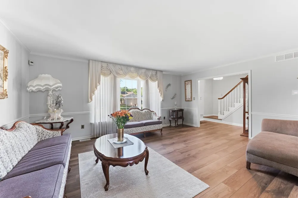 5 Split Rail Lane Marlton, NJ 08053