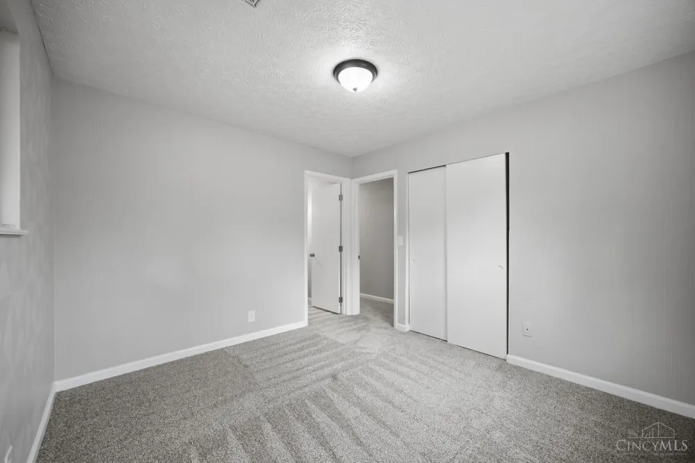 5480 Mississippi Drive Fairfield, OH 45014