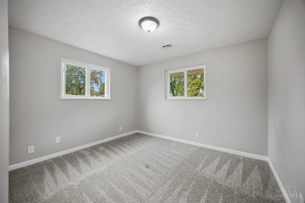 5480 Mississippi Drive Fairfield, OH 45014