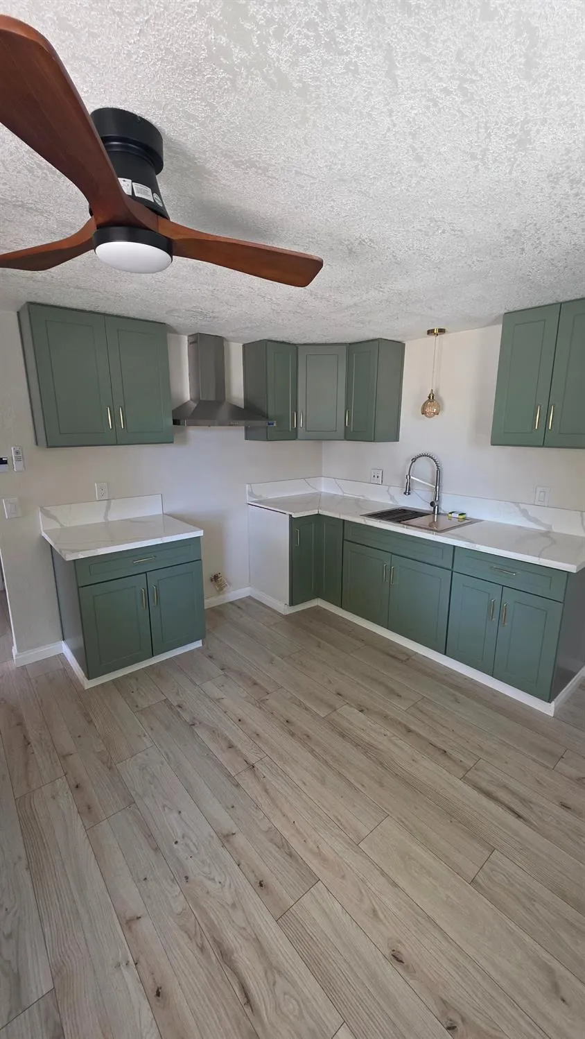 4163 E Clay Avenue Fresno, CA 93702