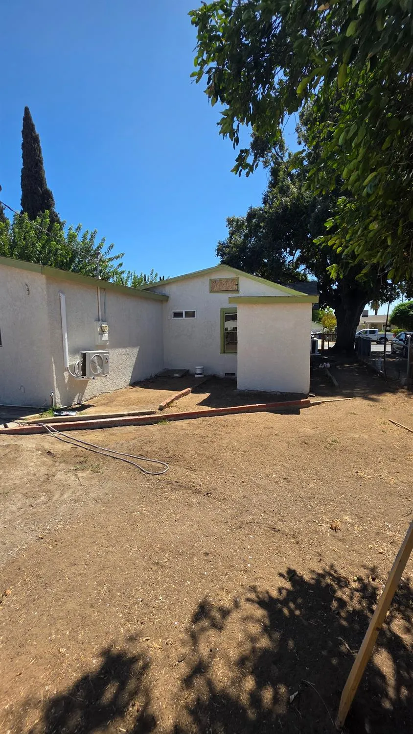 4163 E Clay Avenue Fresno, CA 93702