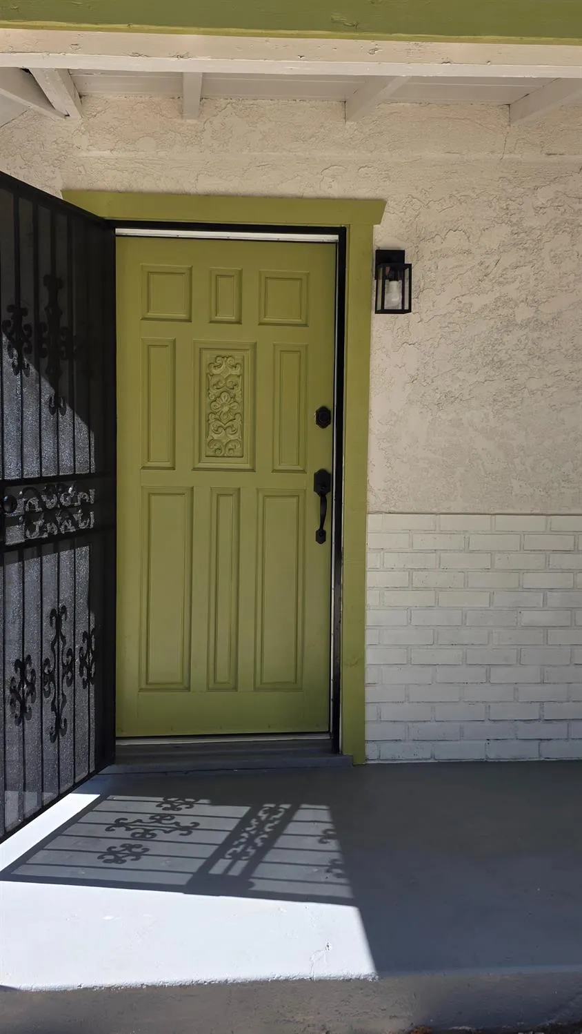 4163 E Clay Avenue Fresno, CA 93702