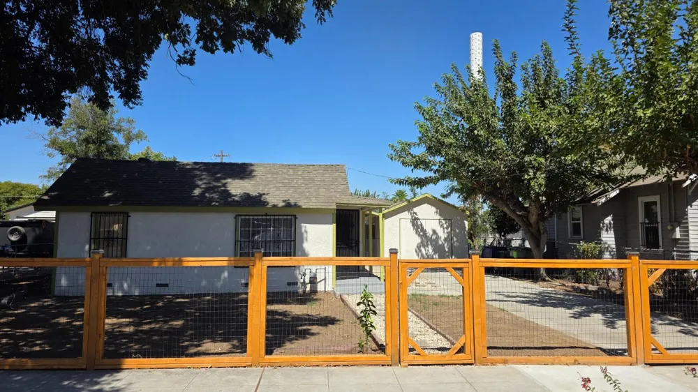 4163 E Clay Avenue Fresno, CA 93702
