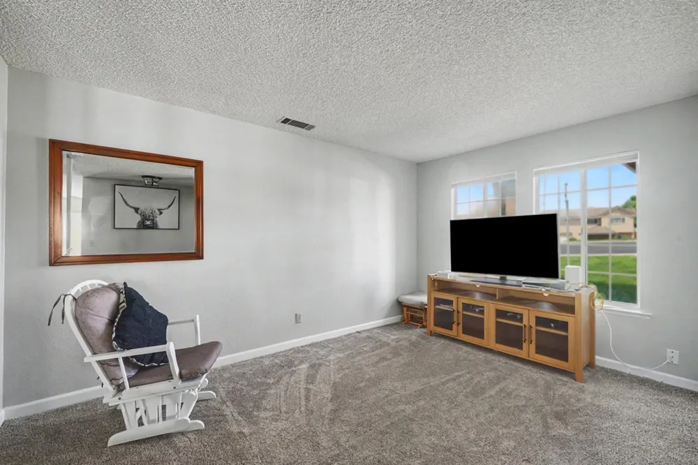 2123 Magnolia Avenue Sanger, CA 93657