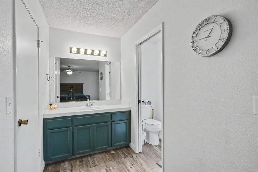 2123 Magnolia Avenue Sanger, CA 93657