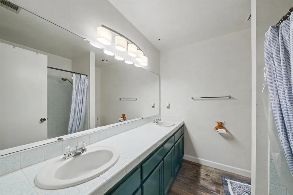 2123 Magnolia Avenue Sanger, CA 93657