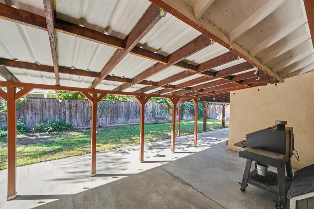 2123 Magnolia Avenue Sanger, CA 93657