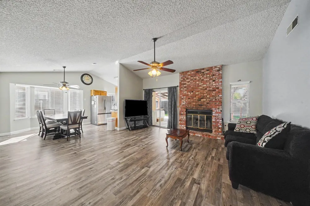 2123 Magnolia Avenue Sanger, CA 93657
