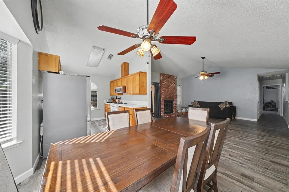 2123 Magnolia Avenue Sanger, CA 93657