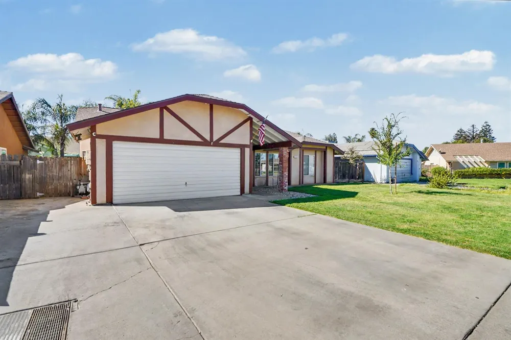 2123 Magnolia Avenue Sanger, CA 93657