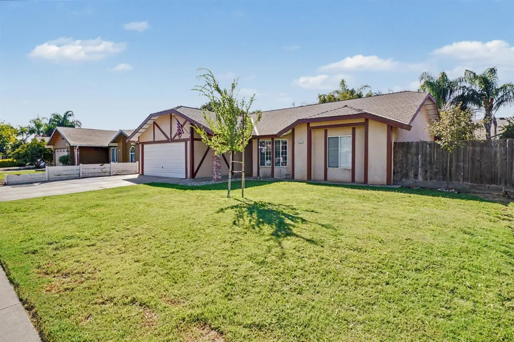 2123 Magnolia Avenue Sanger, CA 93657