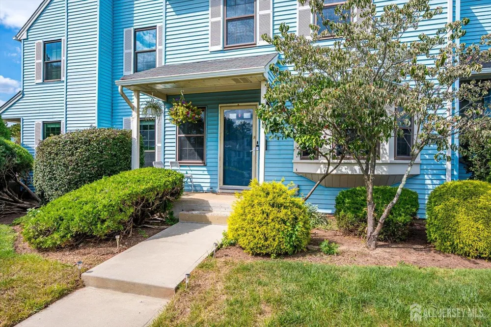 1602 Deerfield Drive Edison, NJ 08820