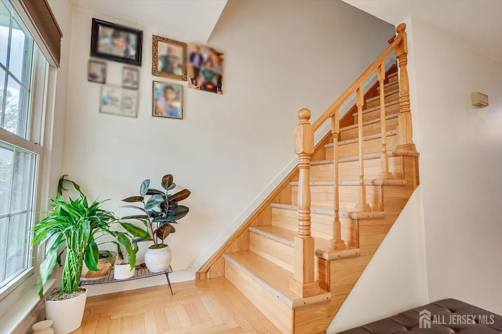 1602 Deerfield Drive Edison, NJ 08820
